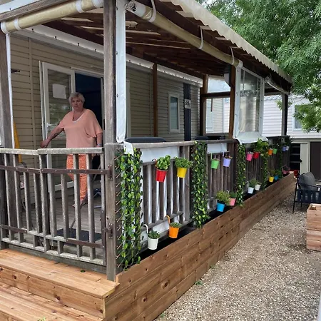 Mobile Bora Bora Campingplatz Vias